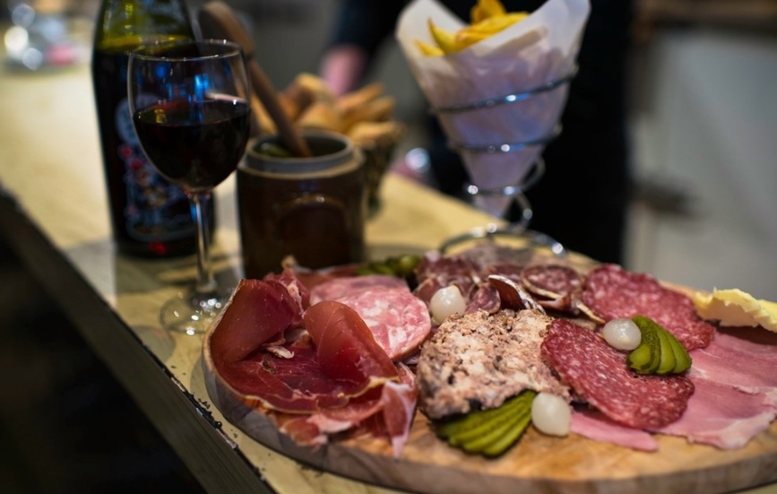 Разные закуски в Le petit Vendôme Мясные закуски в Le petit Vendôme