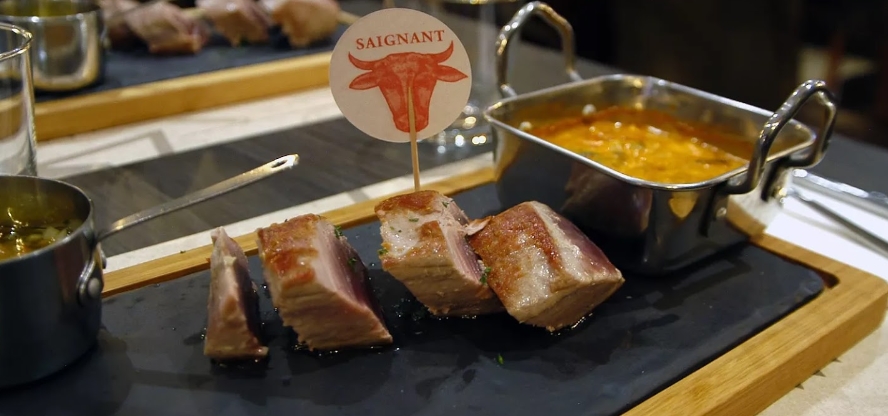 Кусочки мяса в Meat Говядина из Meat