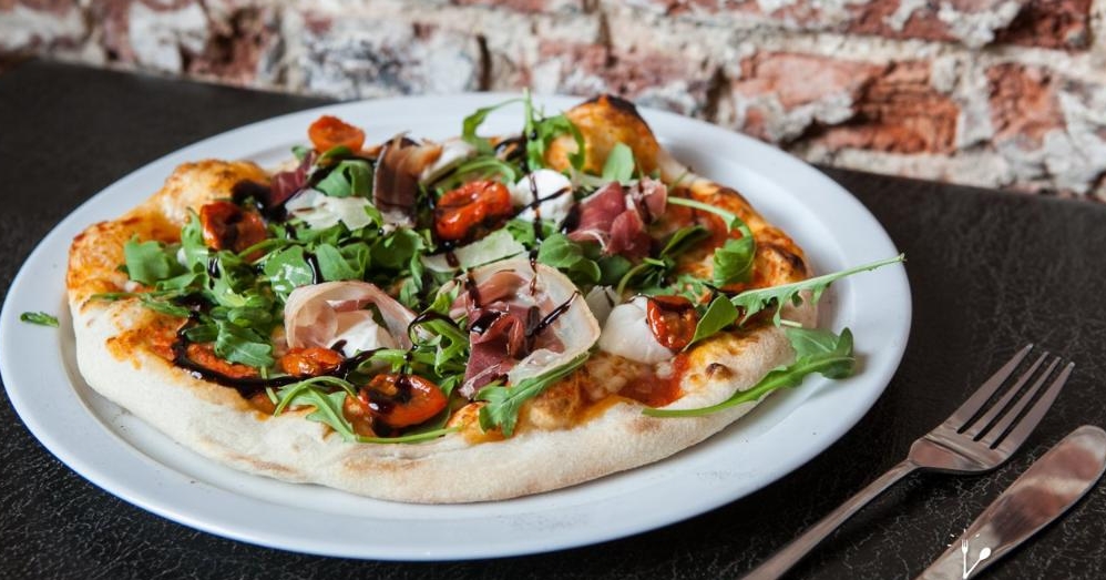 Небольшая пицца из Il Piccolino Пицца в Il Piccolino